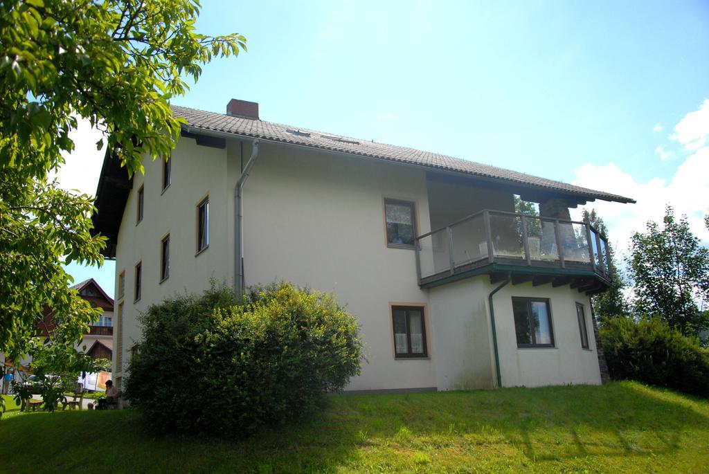 Fruehstueckspension Wiesenhaus Miesenbach  외부 사진